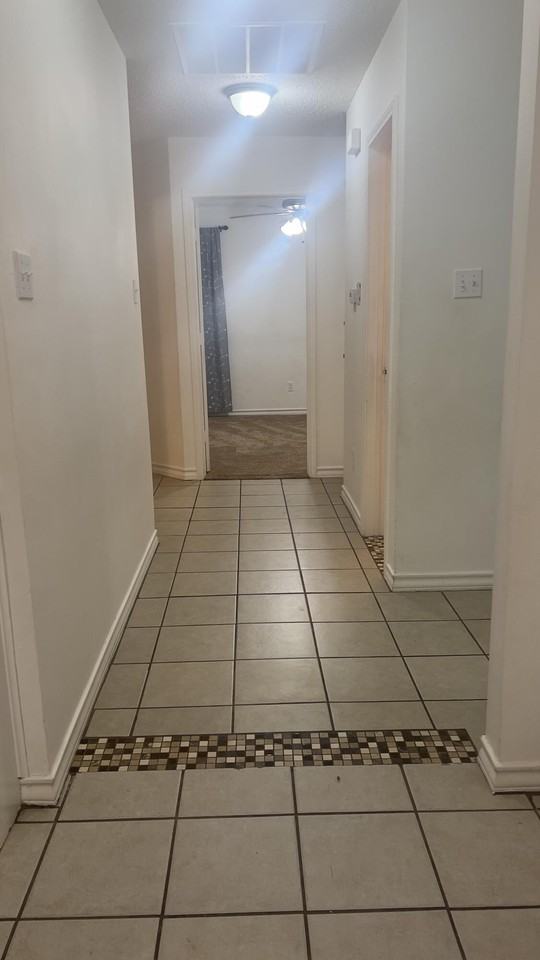 4410 Jarvis St - Photo 4 of 12