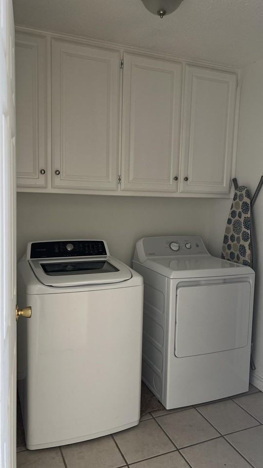 4410 Jarvis St - Photo 6 of 12