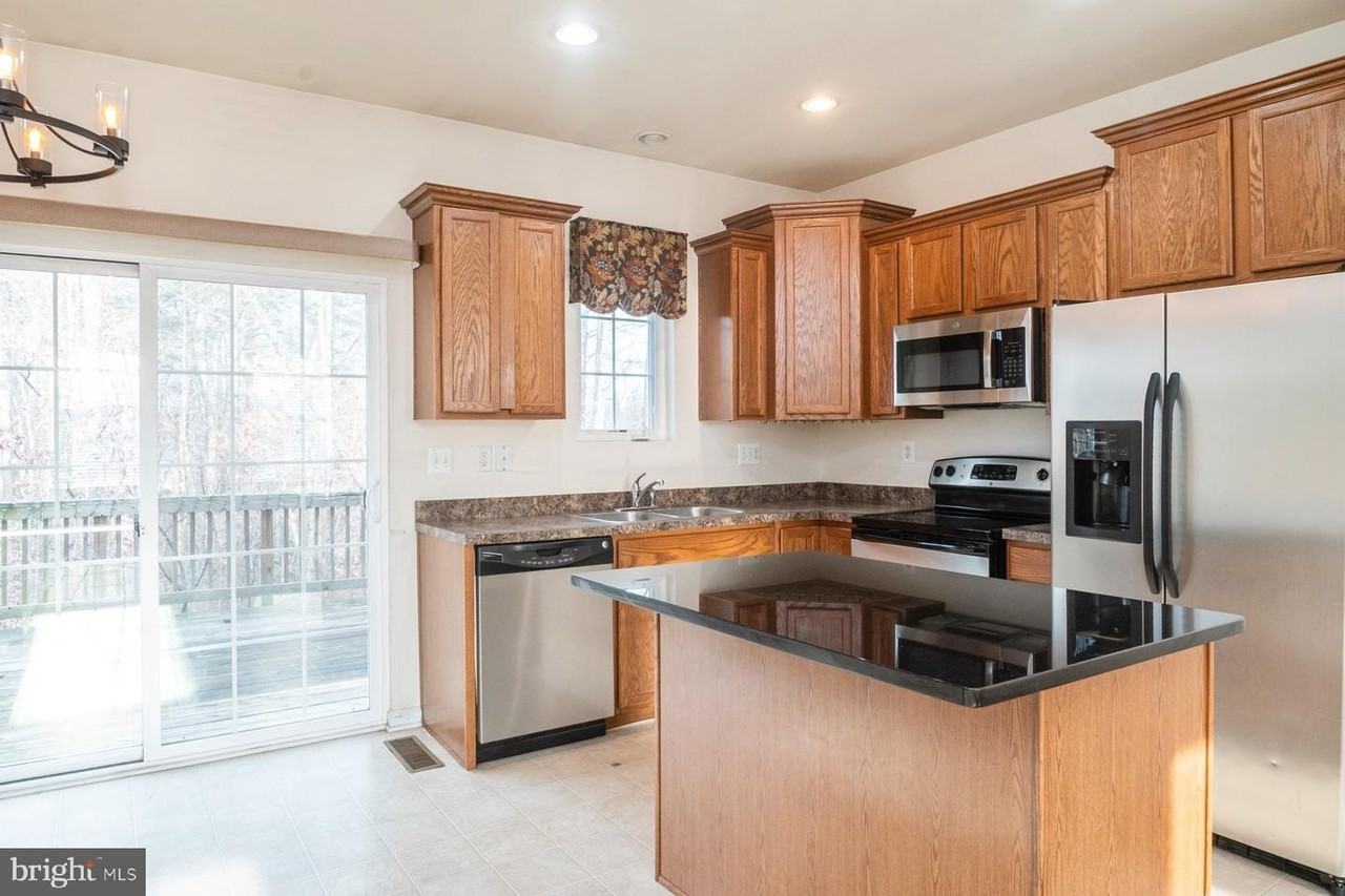 1169 Coulbourn Cor - Photo 4 of 50