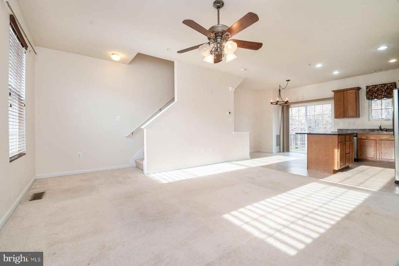 1169 Coulbourn Cor - Photo 7 of 50