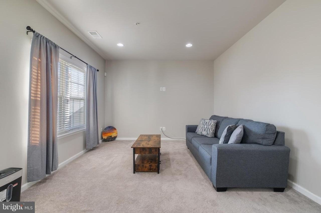 4236 Winding Waters Ter - Photo 6 of 50