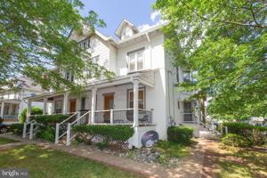 featured image of 427 E Main St ## 2