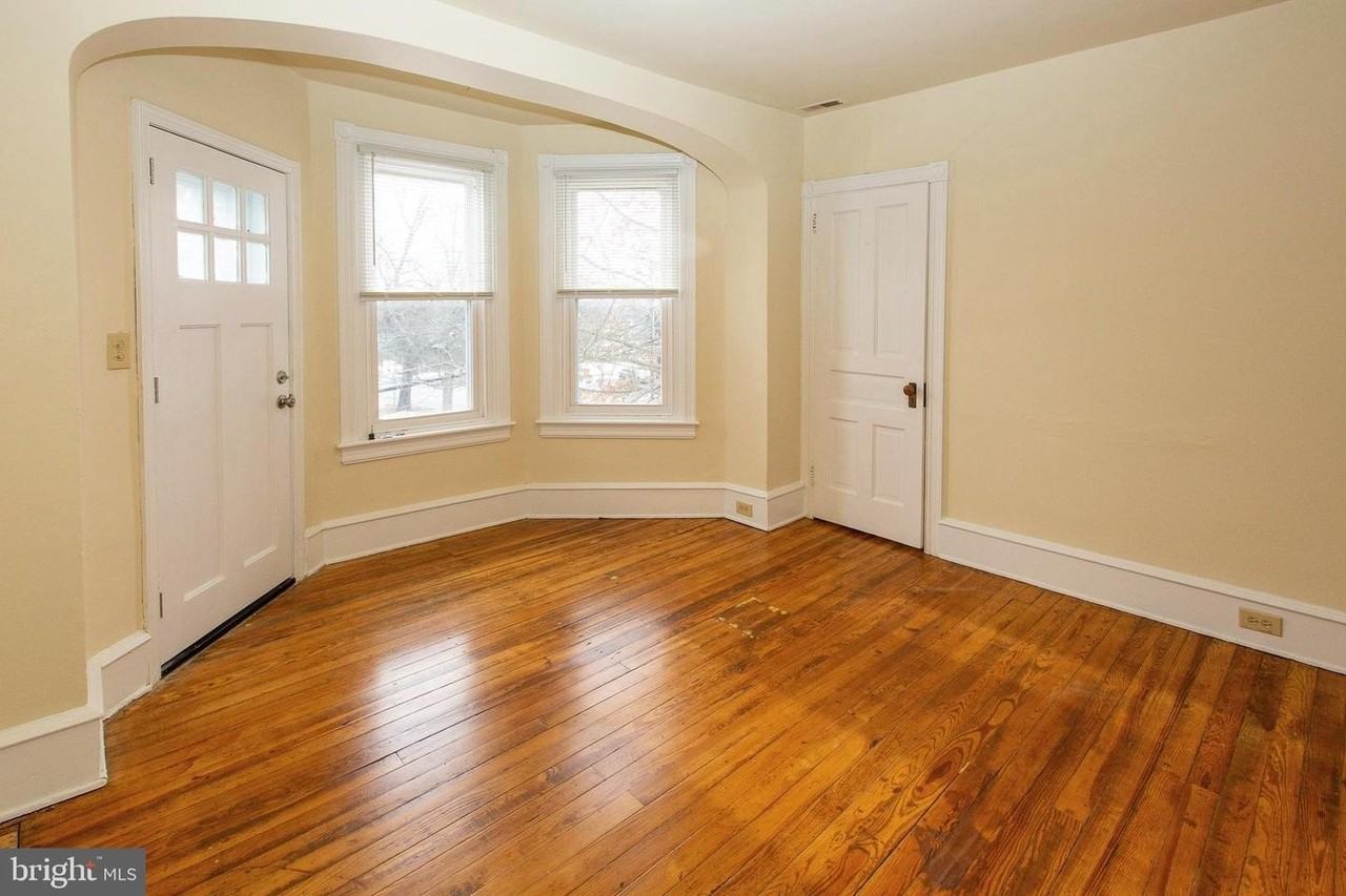 427 E Main St ## 2 - Photo 2 of 18