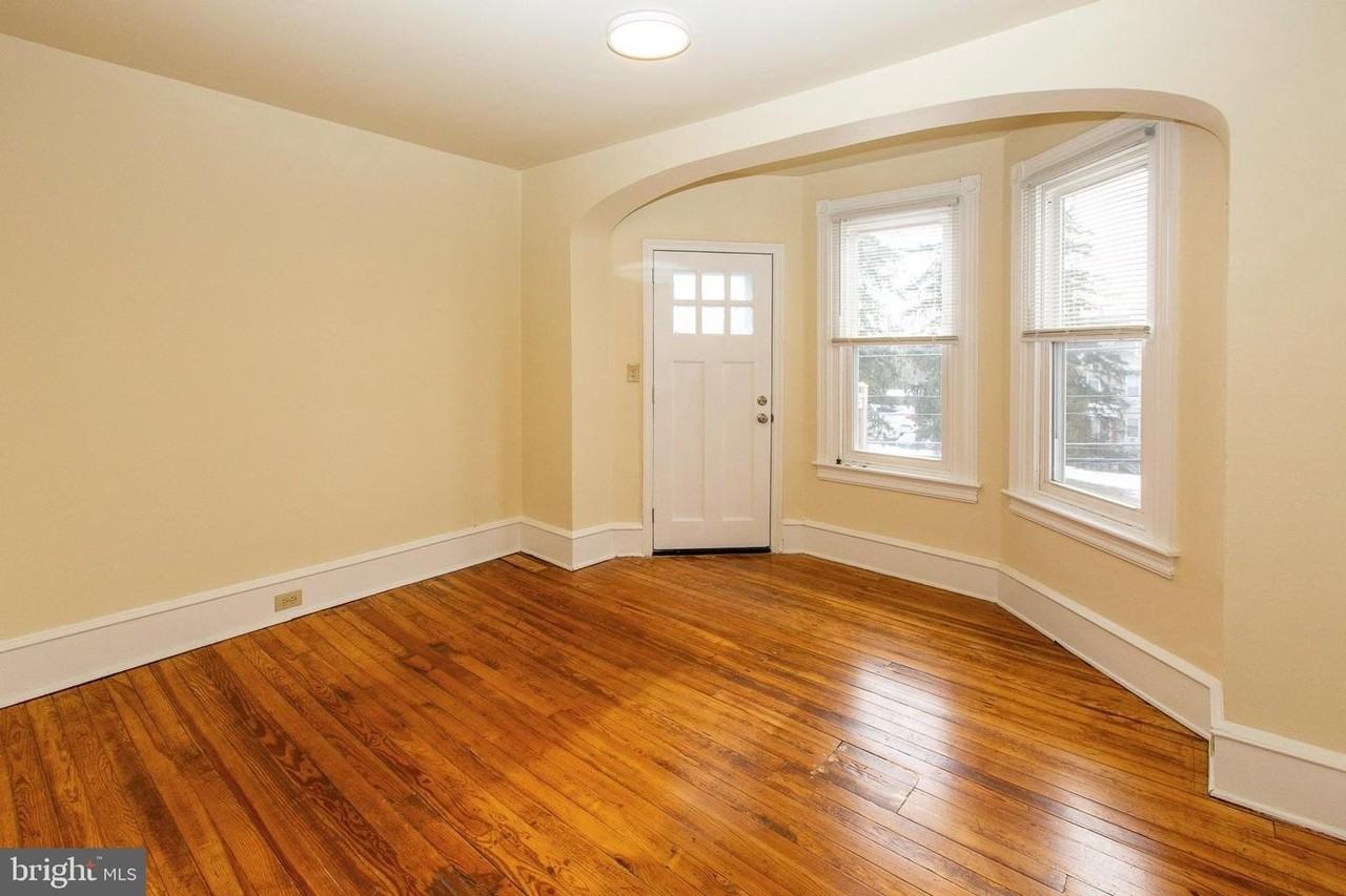 427 E Main St ## 2 - Photo 3 of 18