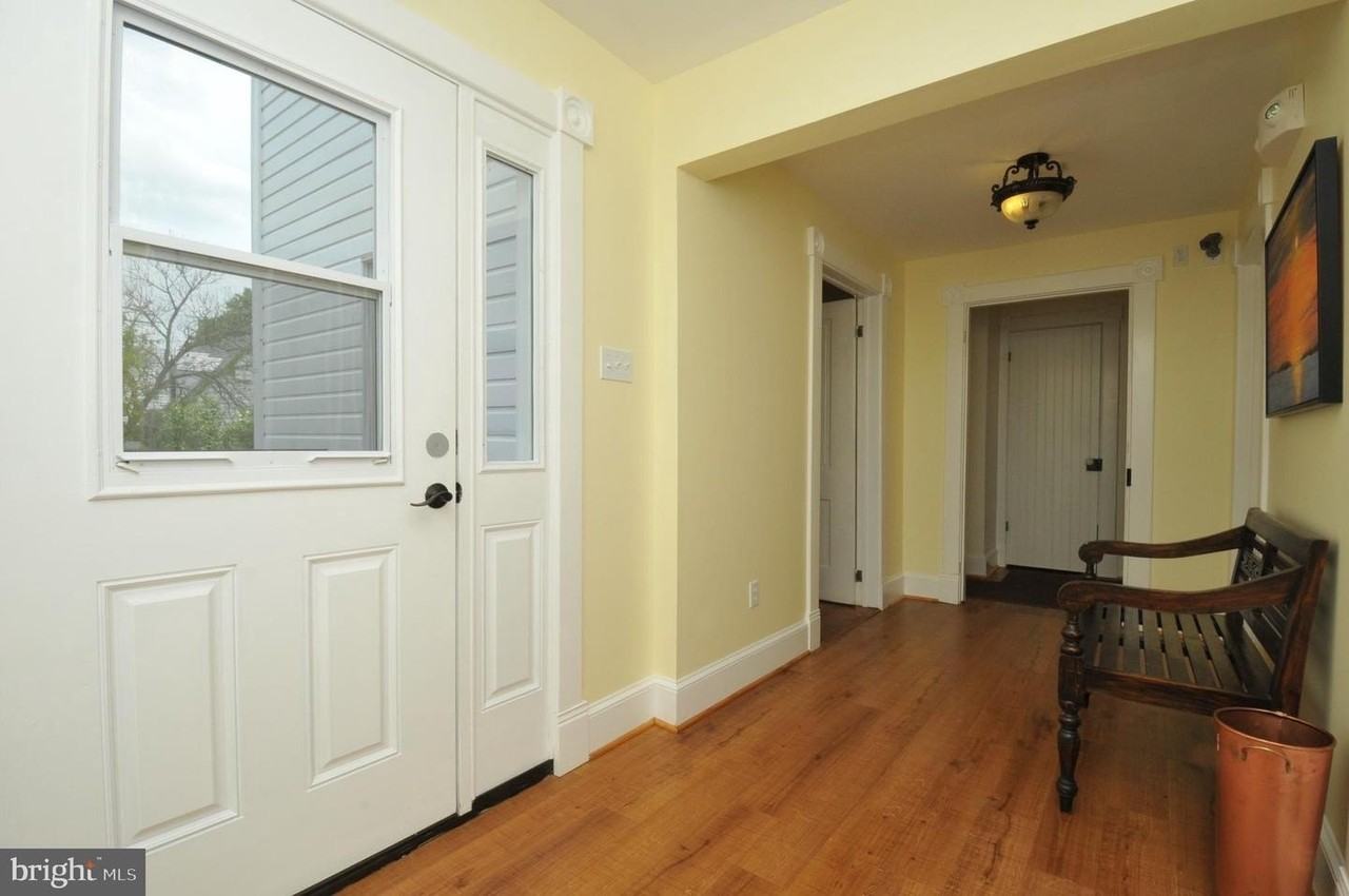 8272 E Main St - Photo 2 of 18