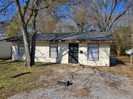 featured image of 412 Edward St