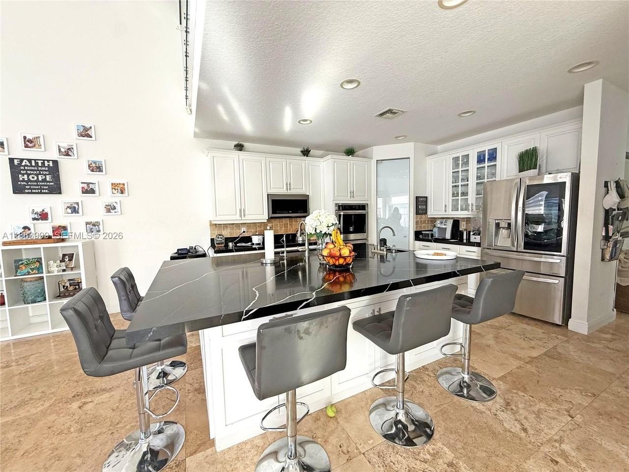 18560 Sw 44th St - Photo 6 of 16