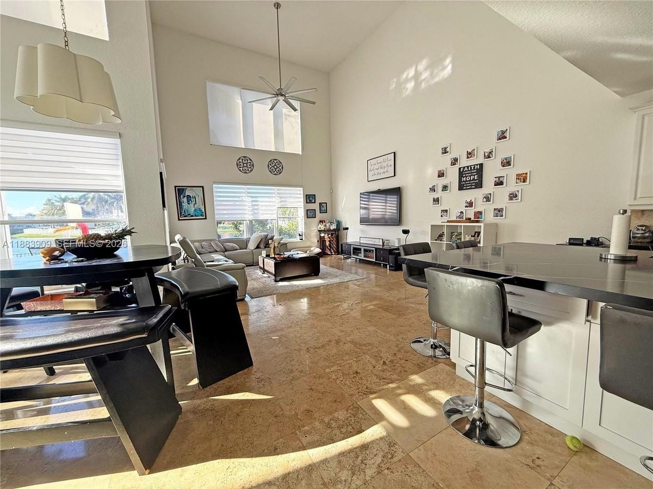 18560 Sw 44th St - Photo 7 of 16