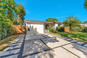 featured image of 231 Ne 45th St #231