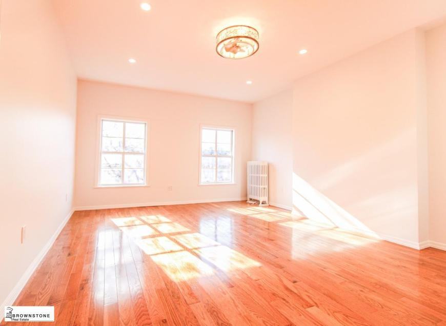 223 Dean St - Photo 3 of 10