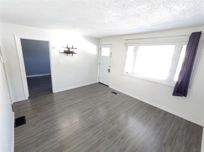 135 Spring St - Photo 3 of 10