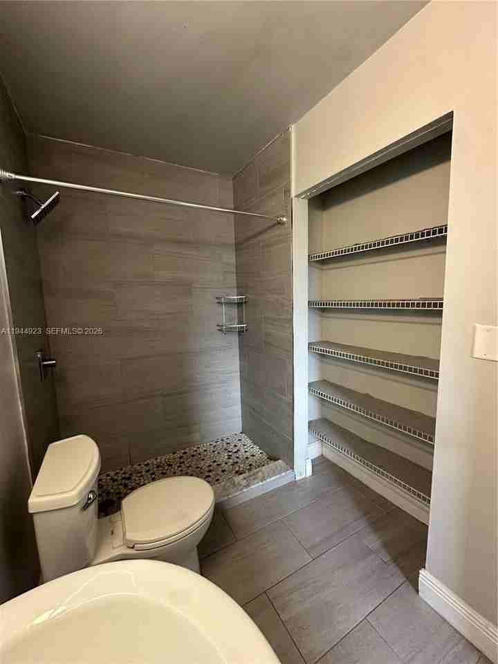 18356 Nw 68th Ave #A - Photo 6 of 12