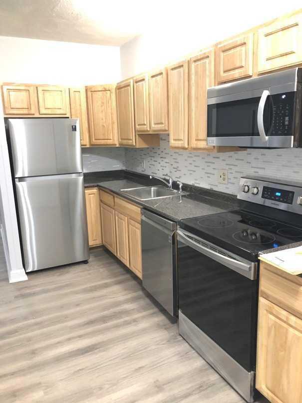 122 Berkshire St - Photo 2 of 10