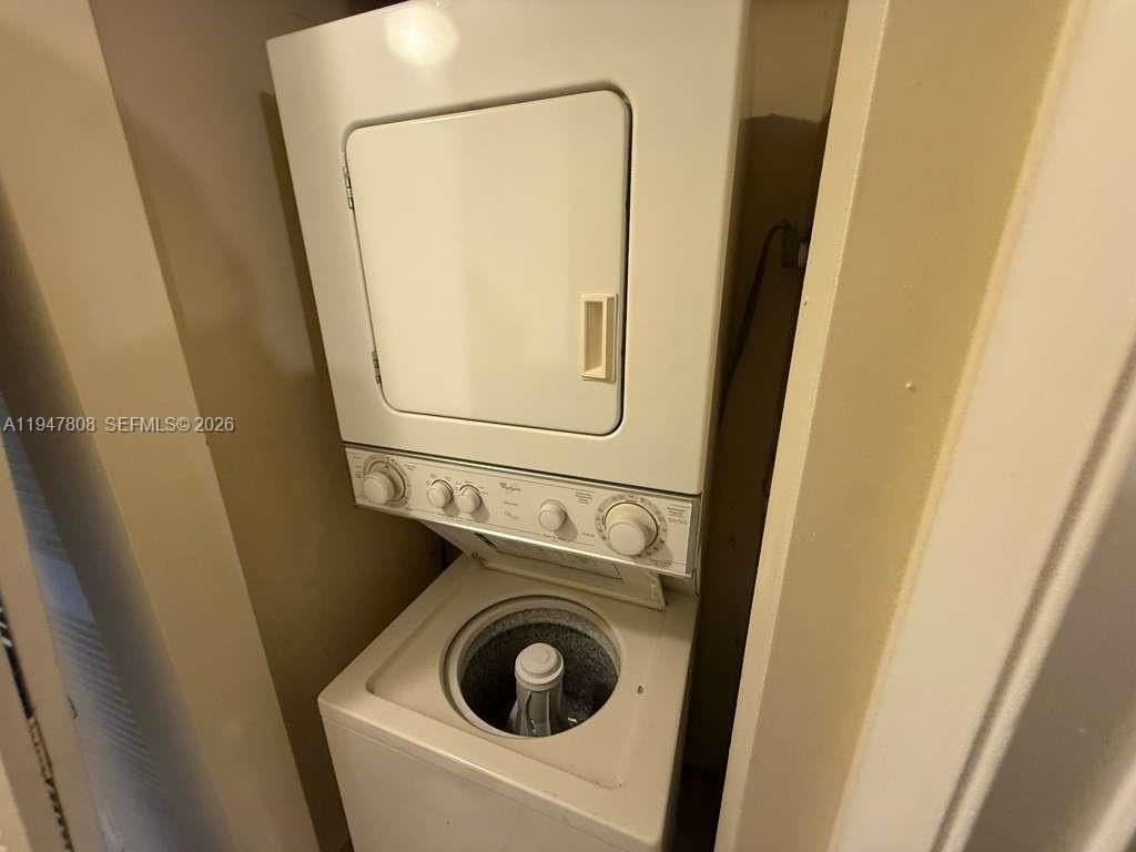 6031 Shakerwood Cir #107 - Photo 6 of 16