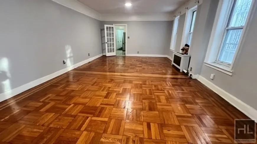 797 Lenox Rd - Photo 2 of 10