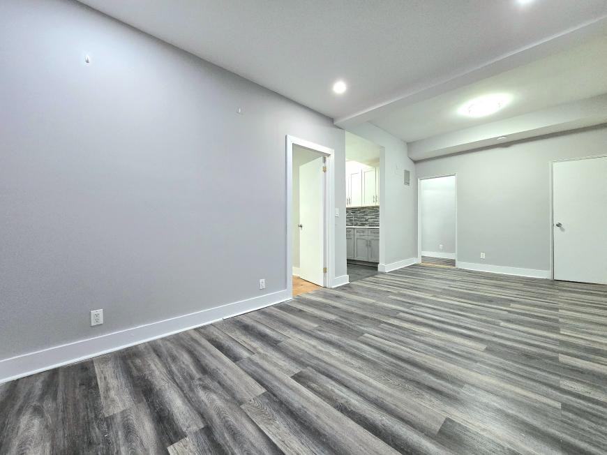 525 Riverdale Ave - Photo 2 of 5