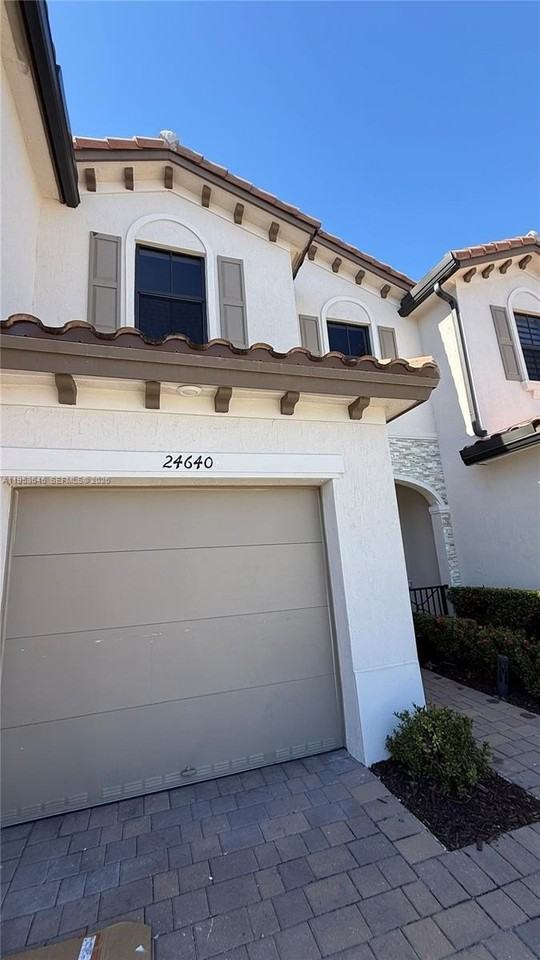 24640 Sw 119th Pl #24640 - Photo 2 of 46