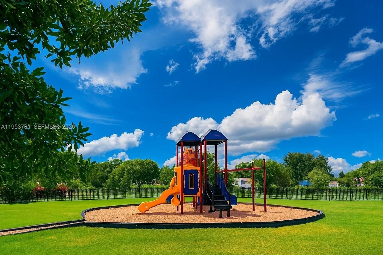 12727 Nw 23rd Pl #12727 - Photo 6 of 14