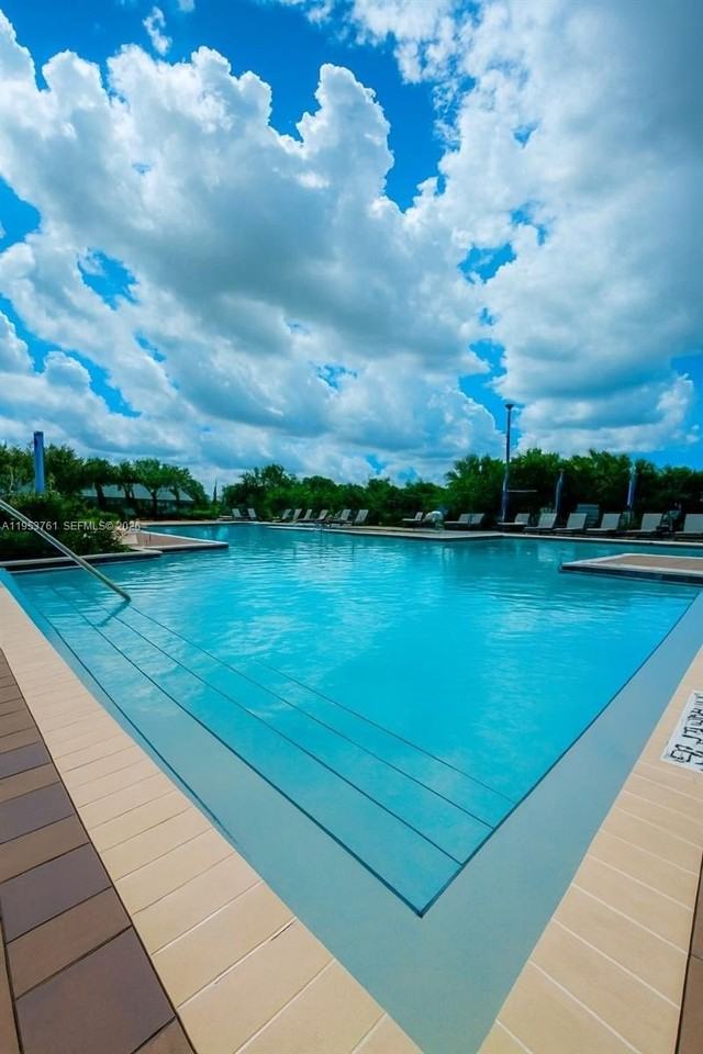 12727 Nw 23rd Pl #12727 - Photo 7 of 14