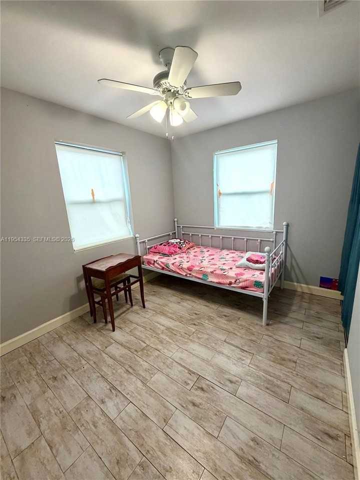 952 Churchill Rd - Photo 5 of 10