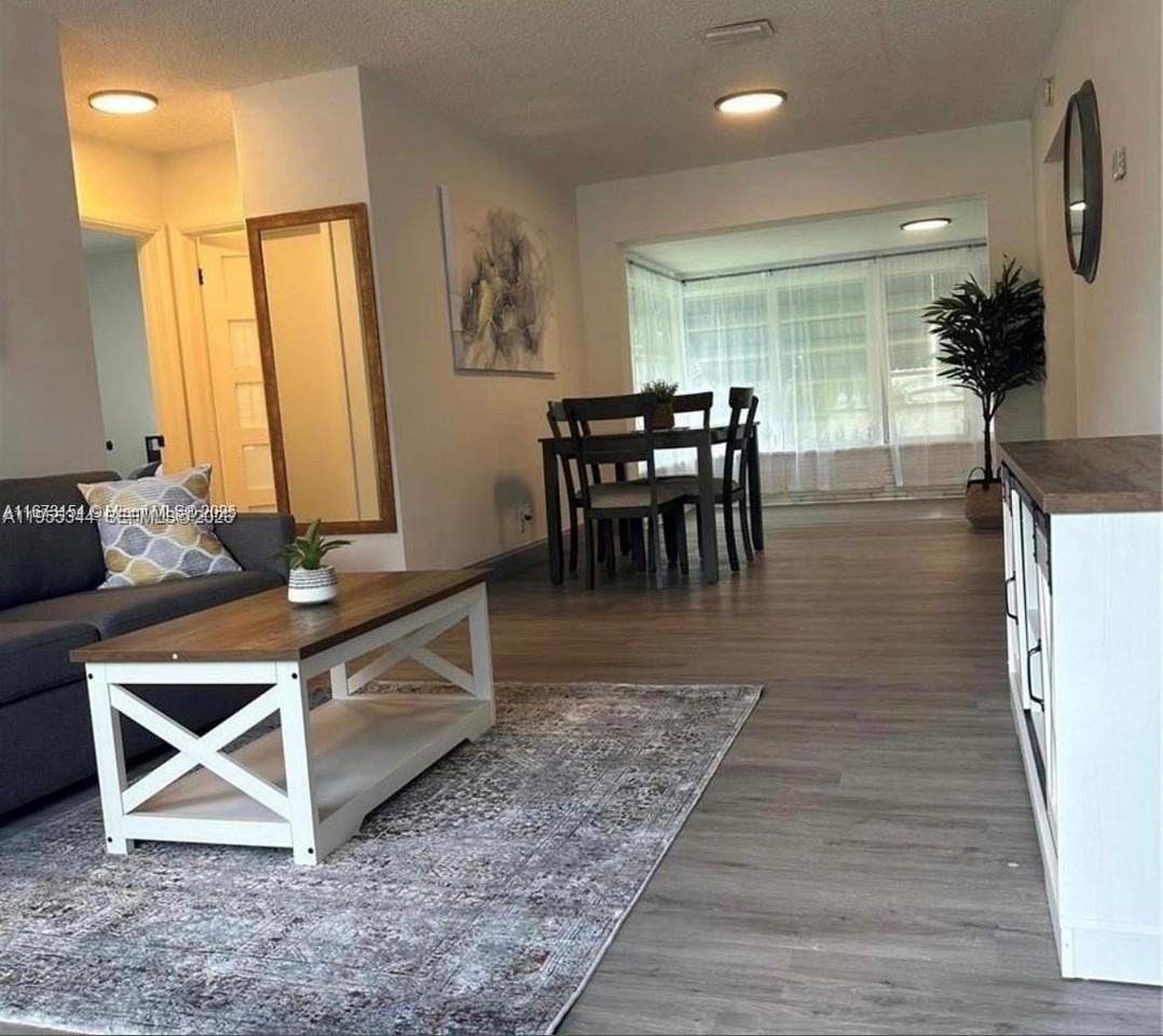 2500 Ne 181st St #0 - Photo 2 of 10