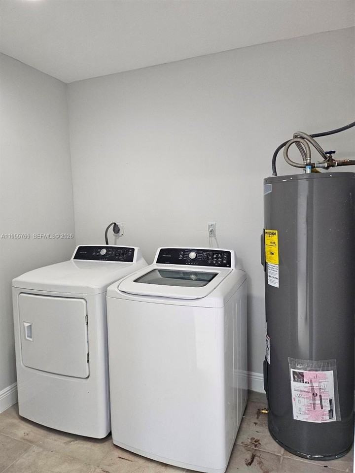 16150 Sw 138th Ct #0 - Photo 7 of 10