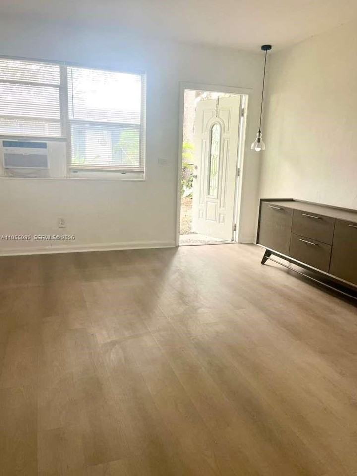 5510 Sw 32nd St #1 - Photo 2 of 15