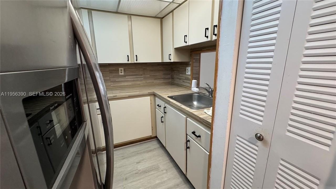 9688 Fontainebleau Blvd #201 - Photo 5 of 23