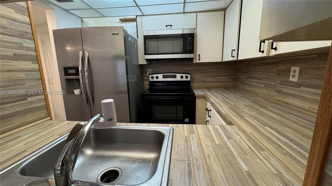 9688 Fontainebleau Blvd #201 - Photo 6 of 23