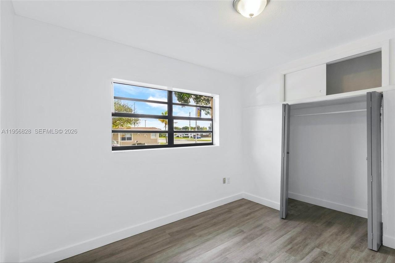 551 Nw 183rd St #551 - Photo 6 of 18