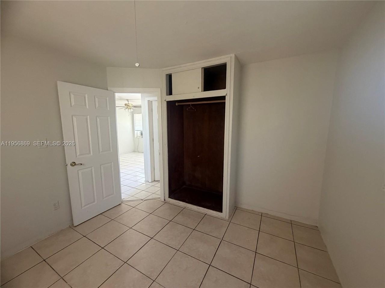 612 Nw 14th Ave #1 - Photo 5 of 14