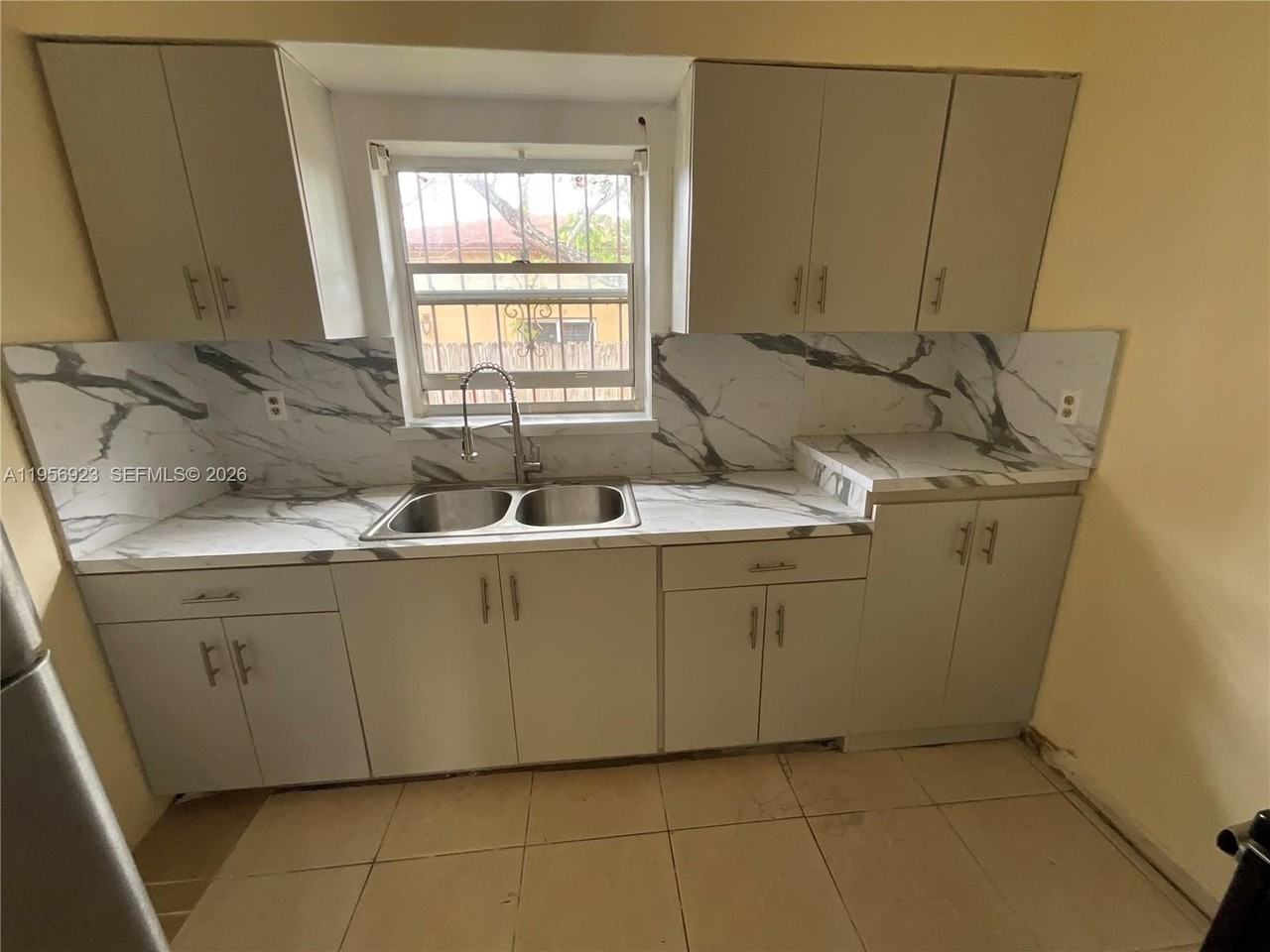 648 Ne 139th St #650 - Photo 6 of 15