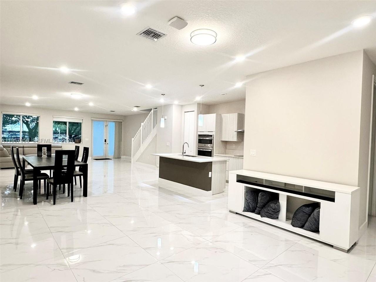 10420 Nw 67th St #10420 - Photo 3 of 50