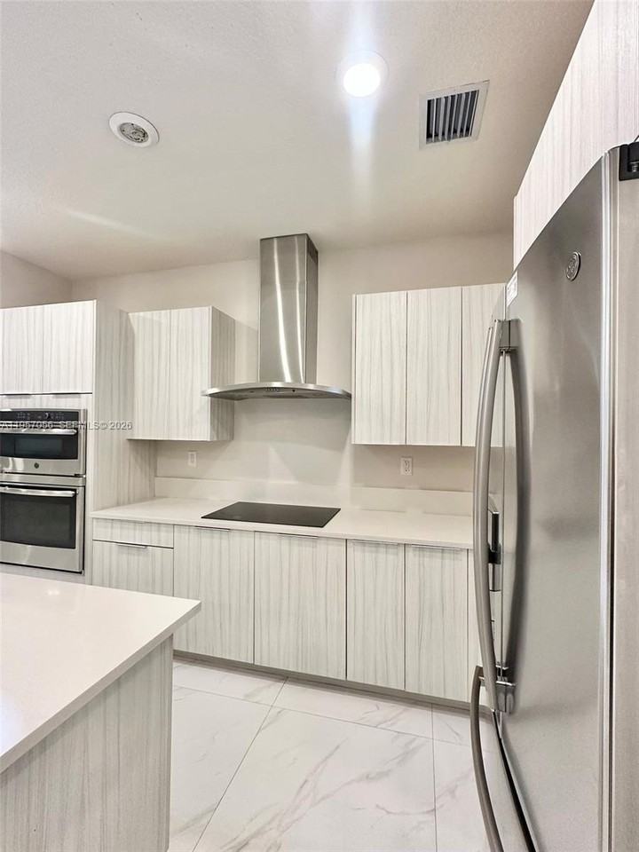 10420 Nw 67th St #10420 - Photo 5 of 50