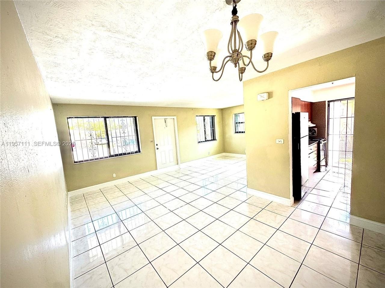 1232 Ne 136th Ter #1232 - Photo 3 of 12