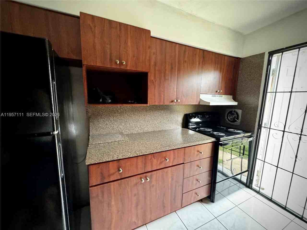 1232 Ne 136th Ter #1232 - Photo 5 of 12