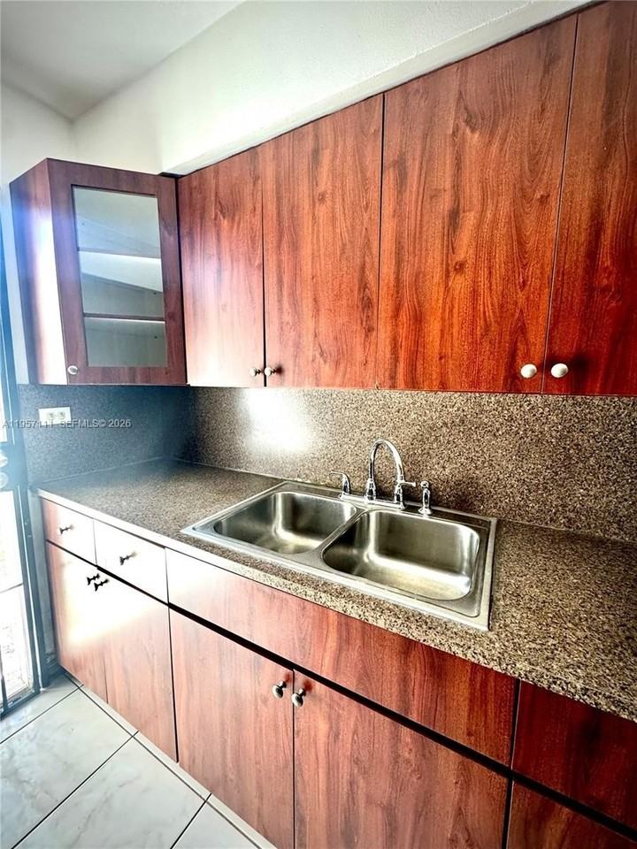 1232 Ne 136th Ter #1232 - Photo 6 of 12