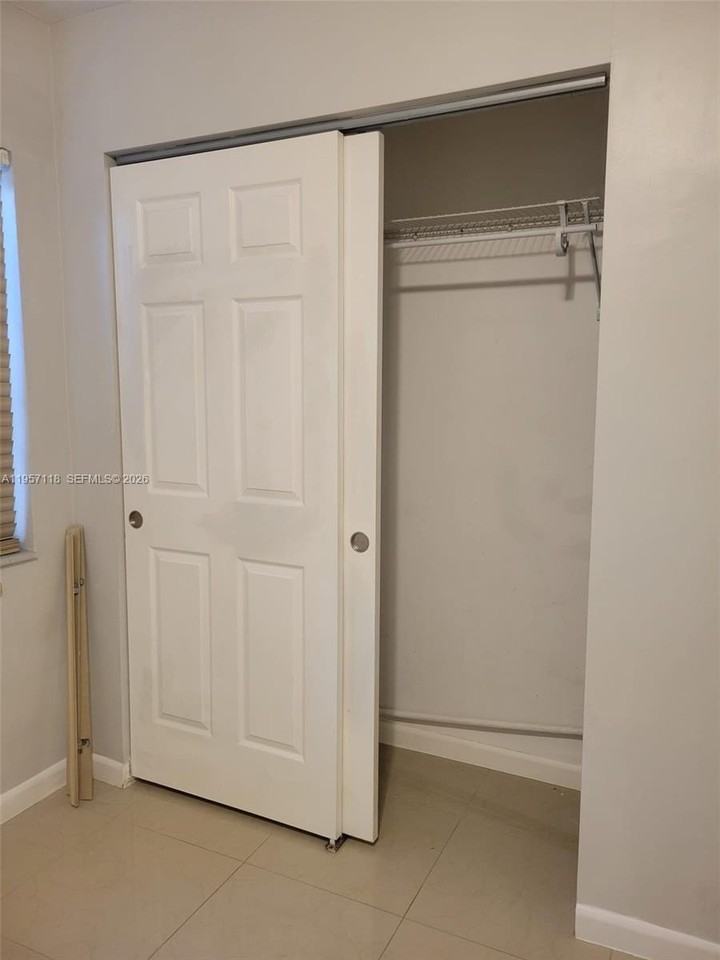 1155 Ne 113th St #0 - Photo 6 of 16