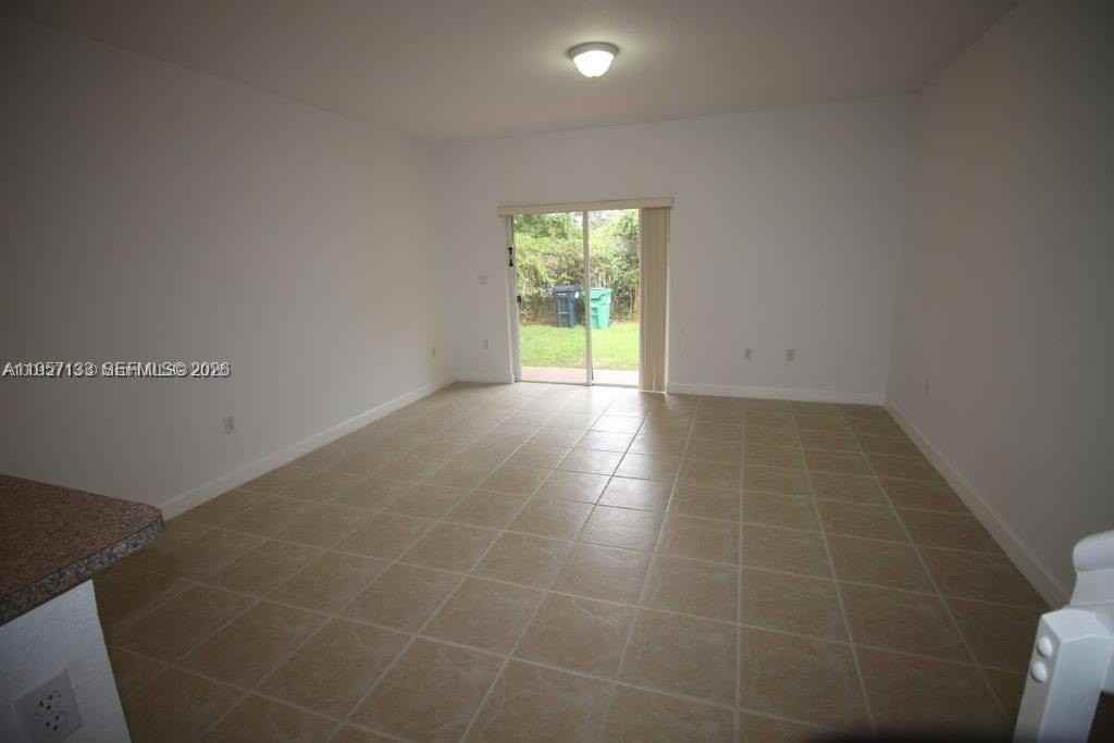 8440 Sw 150th Ave #6 - Photo 7 of 17