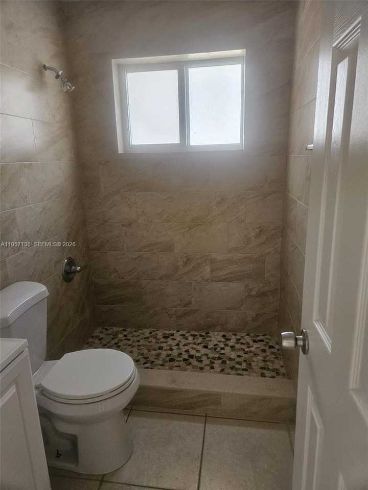 2230 Madison St #01 - Photo 4 of 7