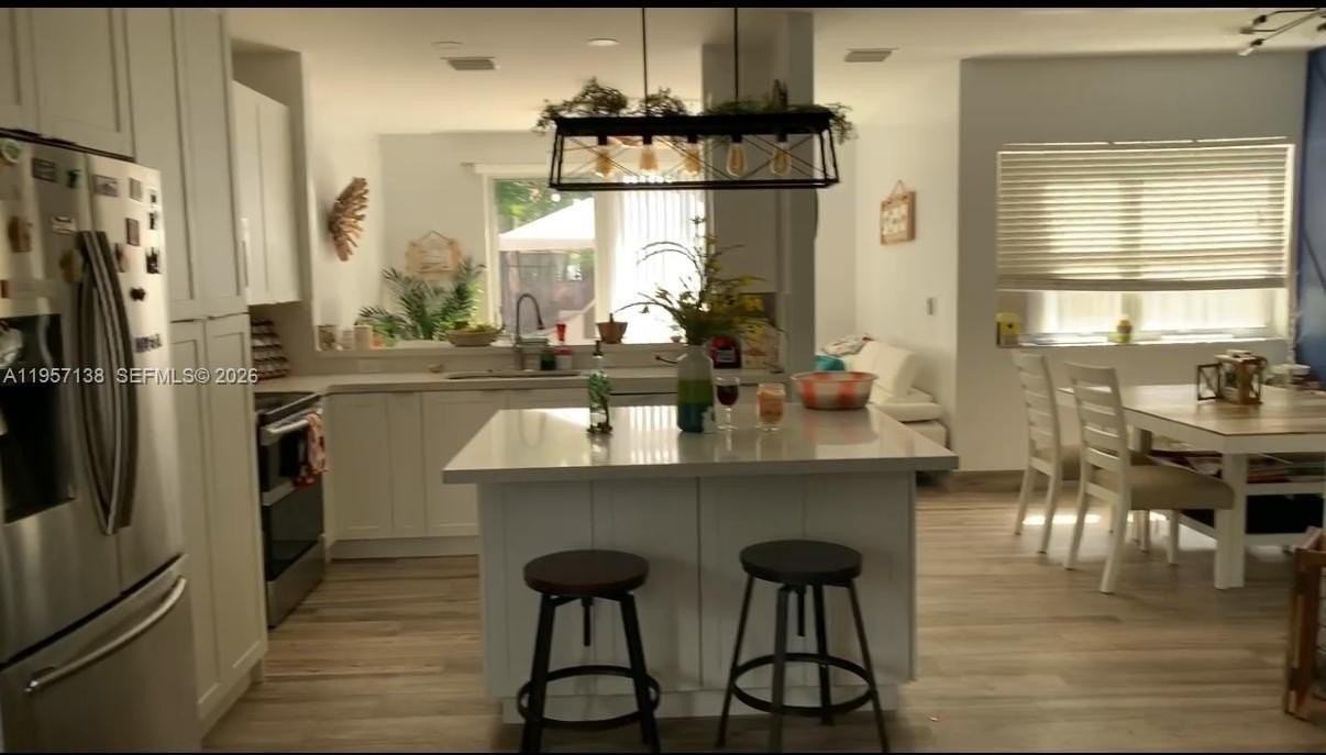 7662 N Southwood Cir #7662 - Photo 3 of 5