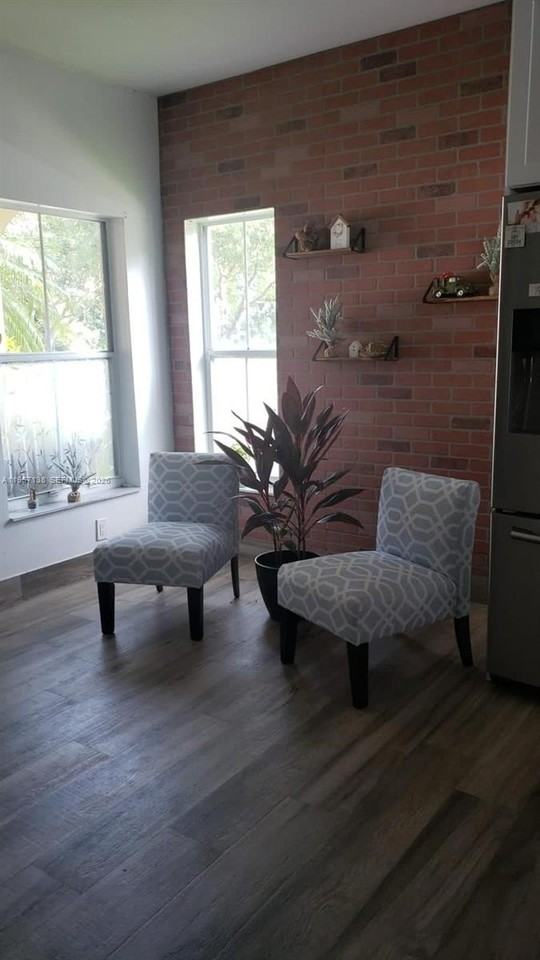 7662 N Southwood Cir #7662 - Photo 4 of 5