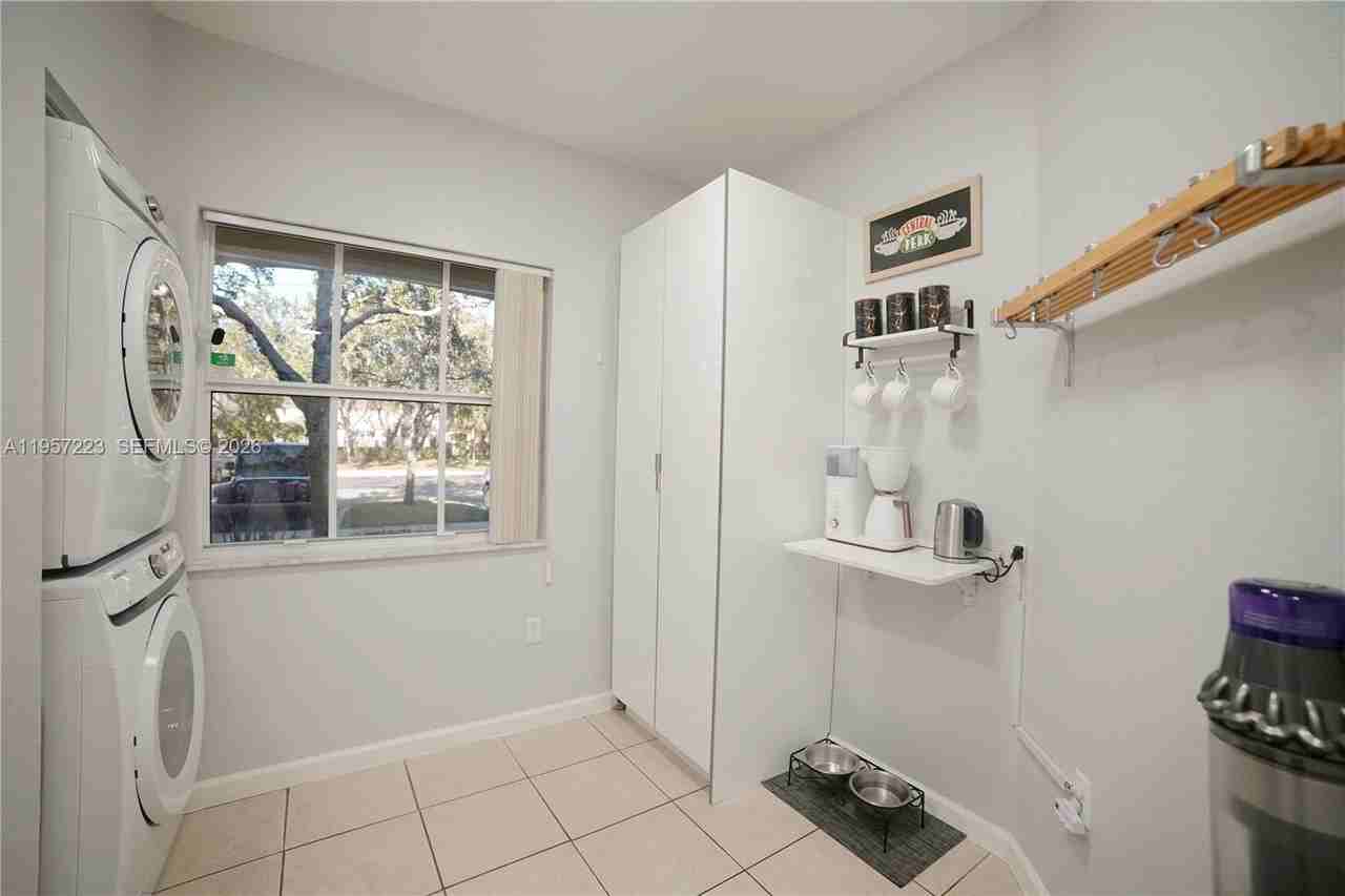 8360 Sw 27th St #104 - Photo 4 of 32