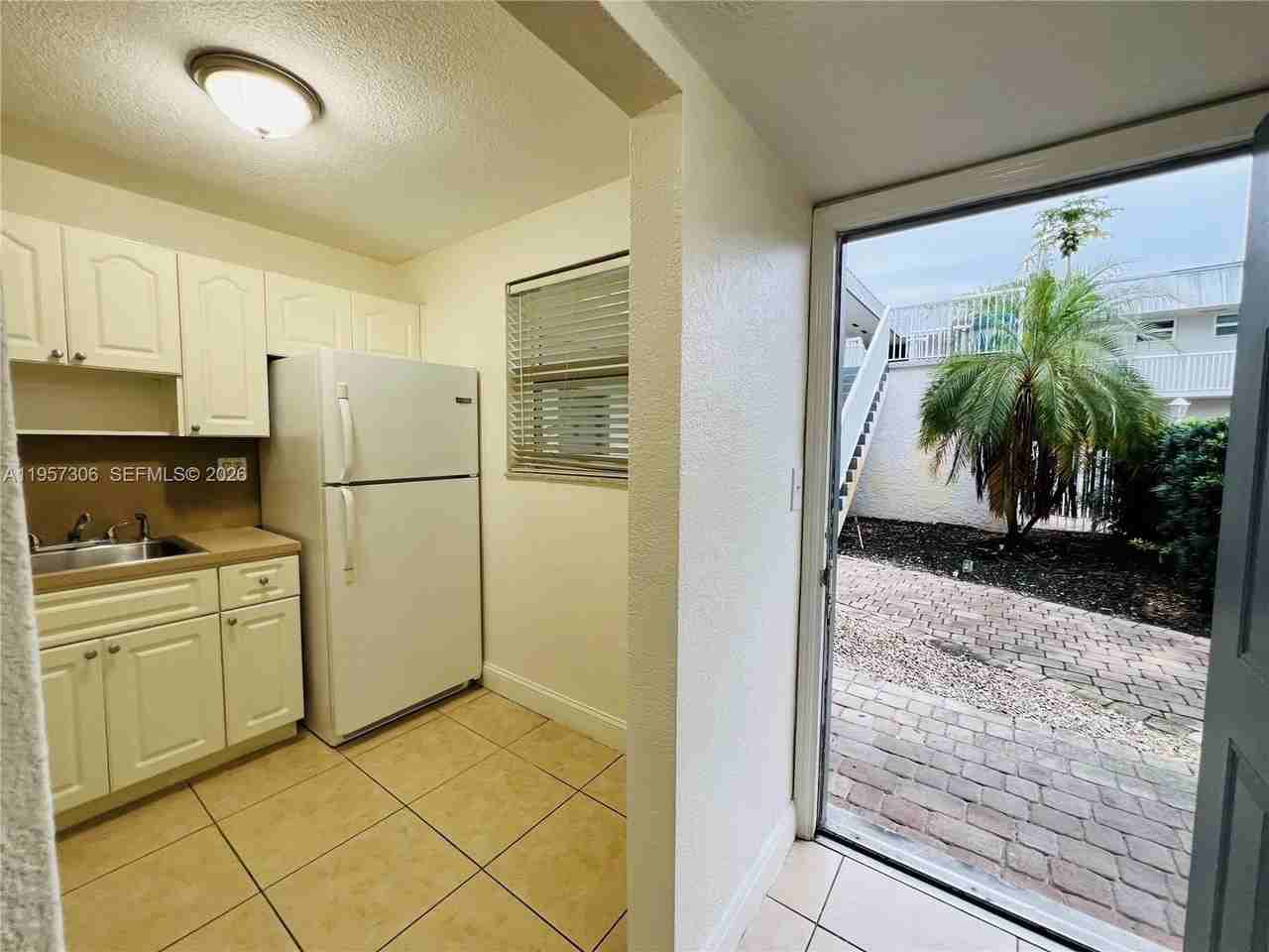 2040 N Douglas Rd #104 - Photo 3 of 23