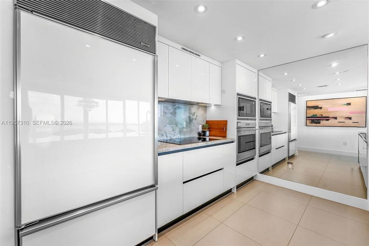 465 Brickell Ave #3901 - Photo 3 of 16