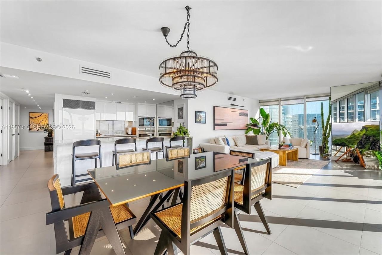 465 Brickell Ave #3901 - Photo 4 of 16