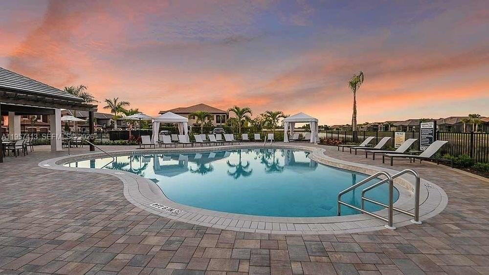 15323 Lucerna St #204 - Photo 7 of 20