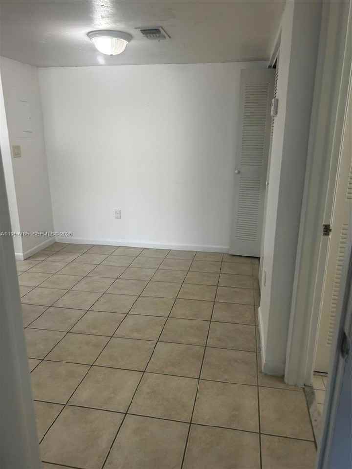 7110 Nw 179th St #110 - Photo 5 of 11