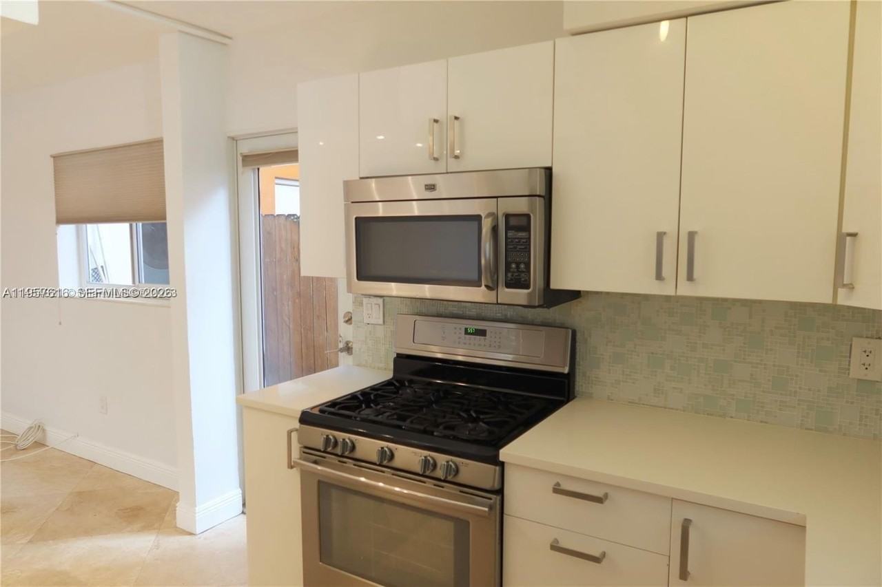 7312 Gary Ave #7312 - Photo 6 of 47