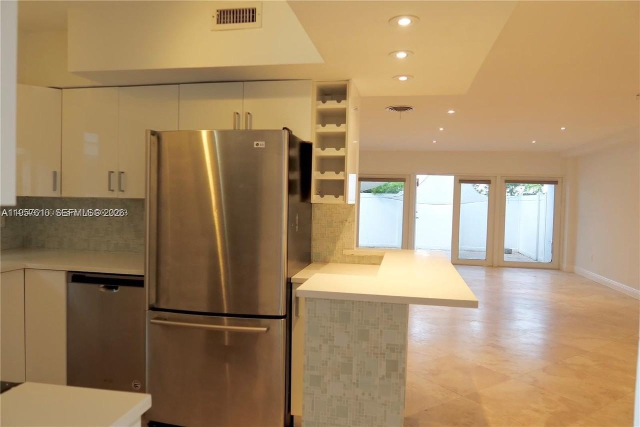 7312 Gary Ave #7312 - Photo 7 of 47